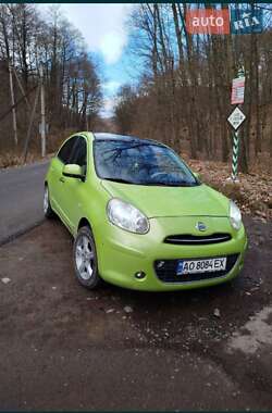 Хэтчбек Nissan Micra 2012 в 