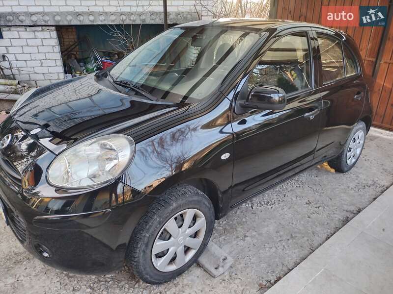 Хэтчбек Nissan Micra 2015 в Киеве фото 4 Хэтчбек Nissan Micra 2015 в Киеве