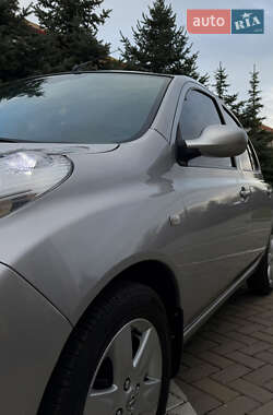 Хэтчбек Nissan Micra 2004 в 