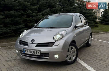 Хэтчбек Nissan Micra 2004 в 