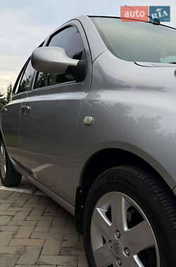 Хэтчбек Nissan Micra 2004 в 