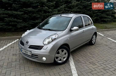 Хэтчбек Nissan Micra 2004 в 