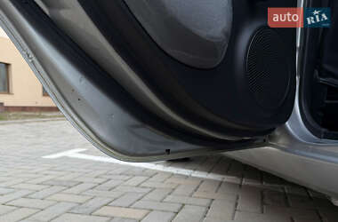 Хэтчбек Nissan Micra 2004 в 
