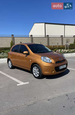 Хэтчбек Nissan Micra 2013 в 