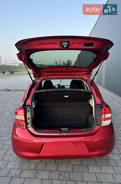 Хэтчбек Nissan Micra 2015 в 