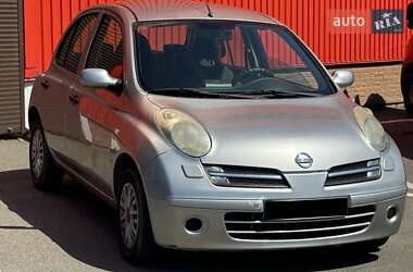 Хетчбек Nissan Micra 2006 в 