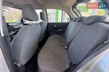 Хетчбек Nissan Micra 2006 в 
