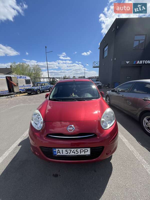 Хэтчбек Nissan Micra 2015 в Киеве