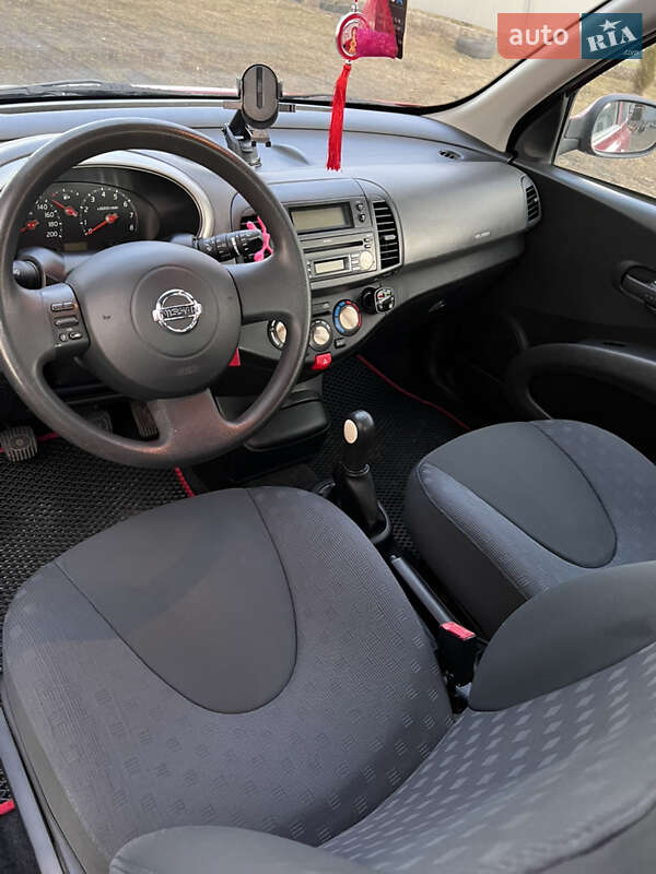 Хетчбек Nissan Micra 2004 в Львові