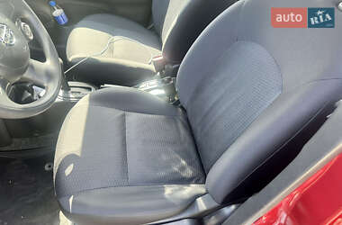Хэтчбек Nissan Micra 2014 в 