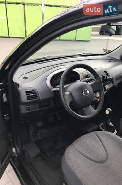 Хэтчбек Nissan Micra 2006 в 