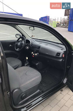 Хэтчбек Nissan Micra 2006 в 