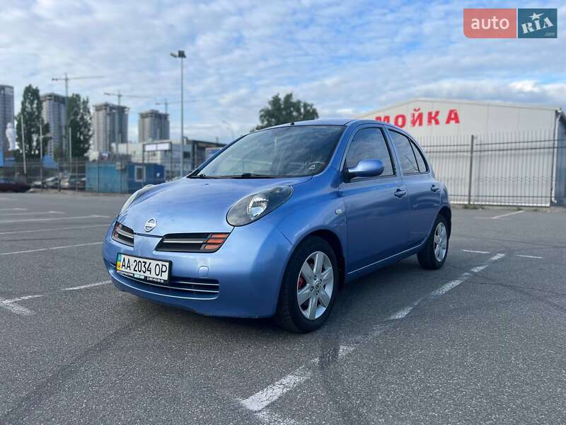 Хетчбек Nissan Micra 2004 в 