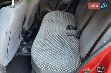 Хетчбек Nissan Micra 2005 в 