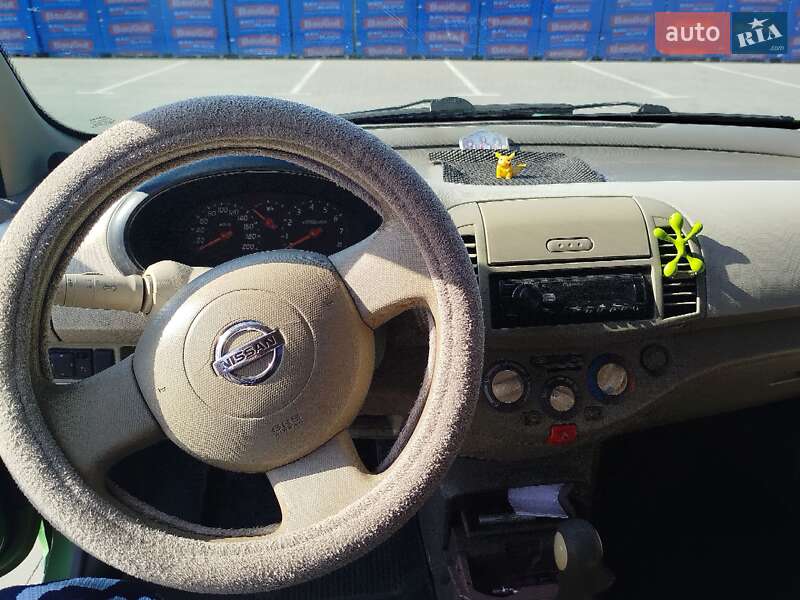 Хэтчбек Nissan Micra 2004 в Киеве