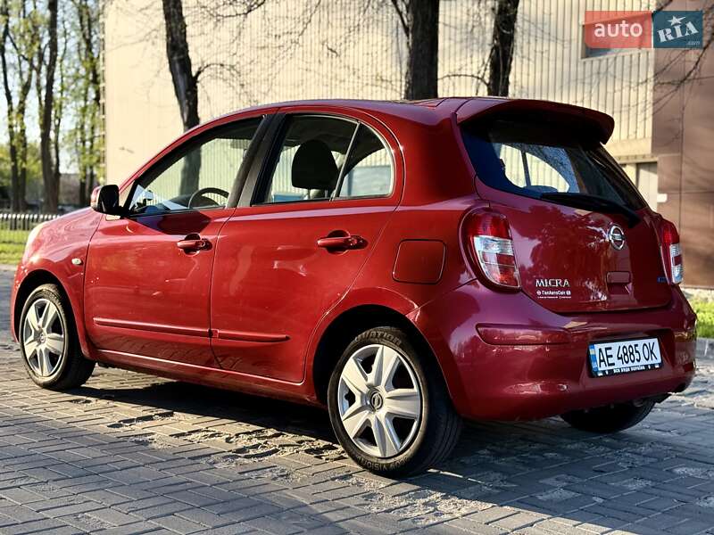 Хэтчбек Nissan Micra 2012 в Днепре