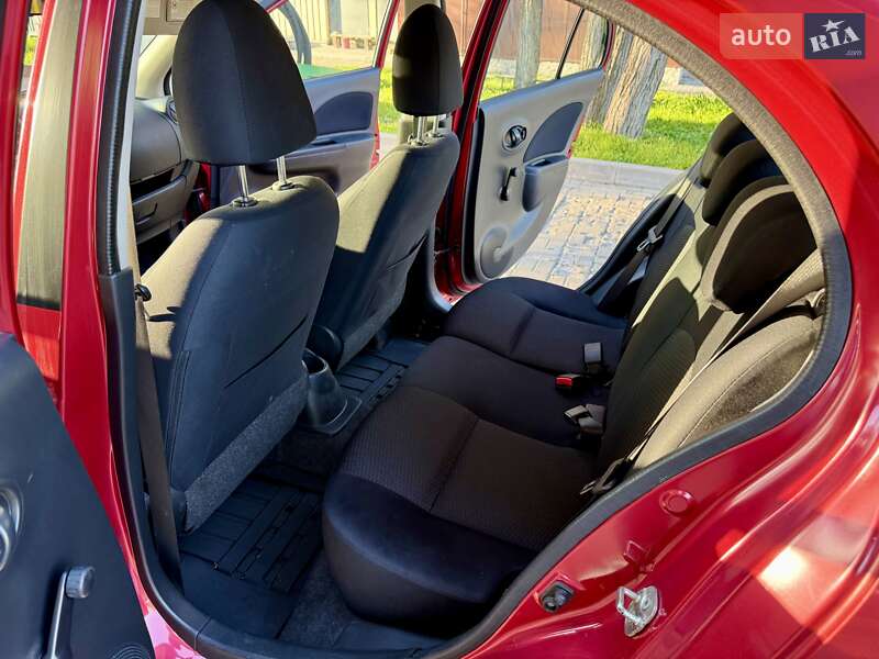 Хэтчбек Nissan Micra 2012 в Днепре
