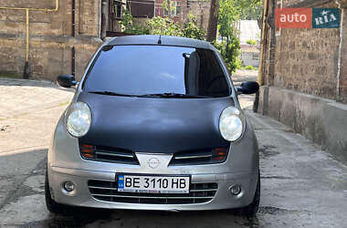 Хэтчбек Nissan Micra 2003 в 