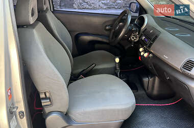 Хэтчбек Nissan Micra 2003 в 