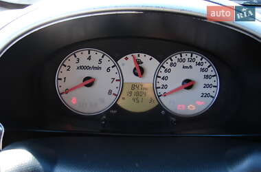 Хетчбек Nissan Micra 2005 в 