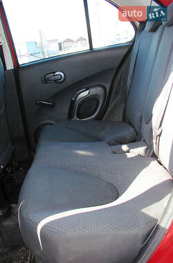 Хетчбек Nissan Micra 2005 в 