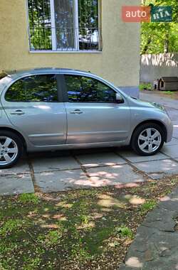 Хэтчбек Nissan Micra 2009 в 