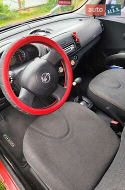 Хэтчбек Nissan Micra 2006 в 