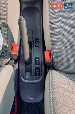 Хэтчбек Nissan Micra 2007 в 