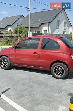 Хетчбек Nissan Micra 2005 в 