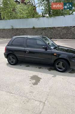 Хетчбек Nissan Micra 2001 в Дрогобичі