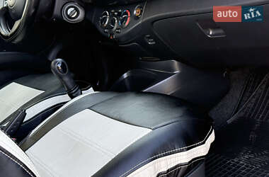 Хэтчбек Nissan Micra 2008 в 