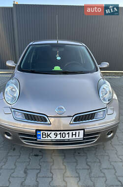 Хетчбек Nissan Micra 2008 в Сарнах