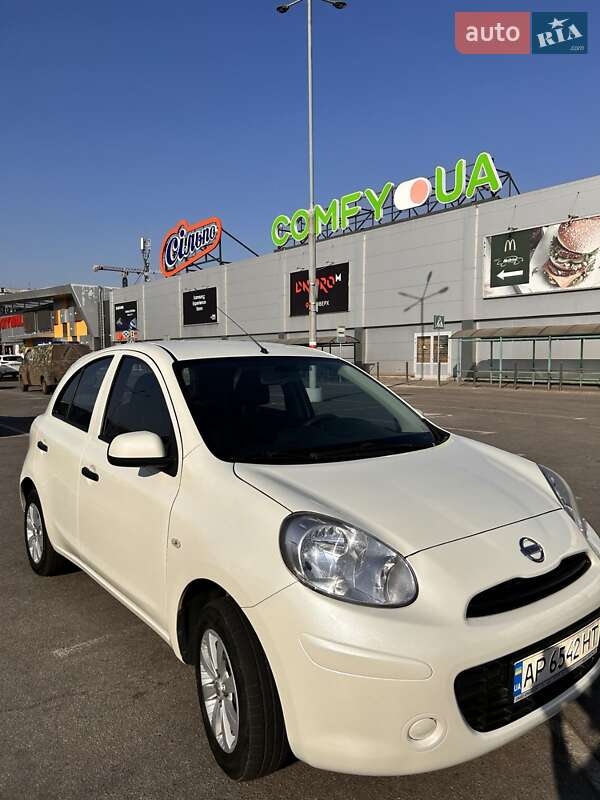 Хетчбек Nissan Micra 2015 в Запоріжжі