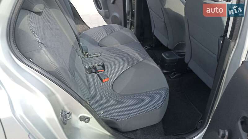 Хэтчбек Nissan Micra 2007 в Луцке фото 8 Хэтчбек Nissan Micra 2007 в Луцке