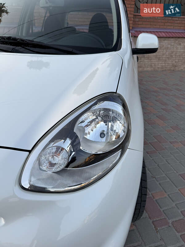 Хэтчбек Nissan Micra 2015 в Одессе