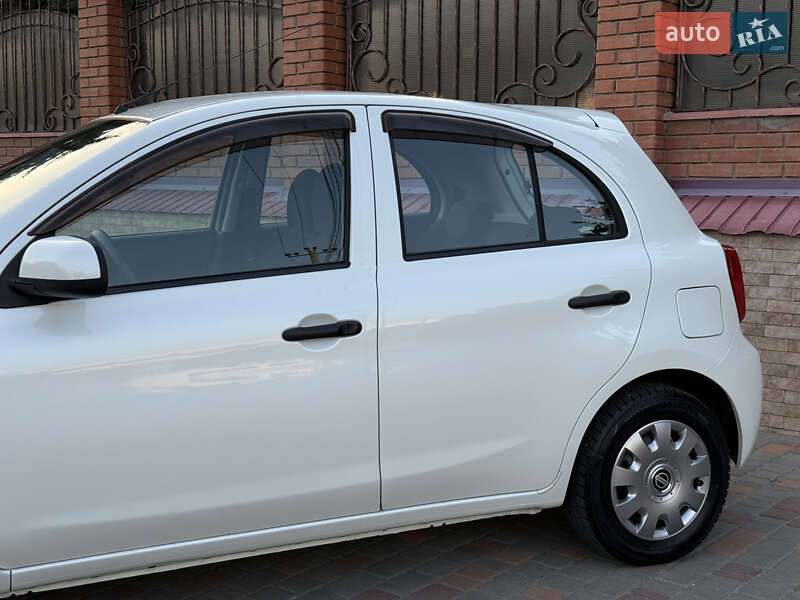 Хэтчбек Nissan Micra 2015 в Одессе