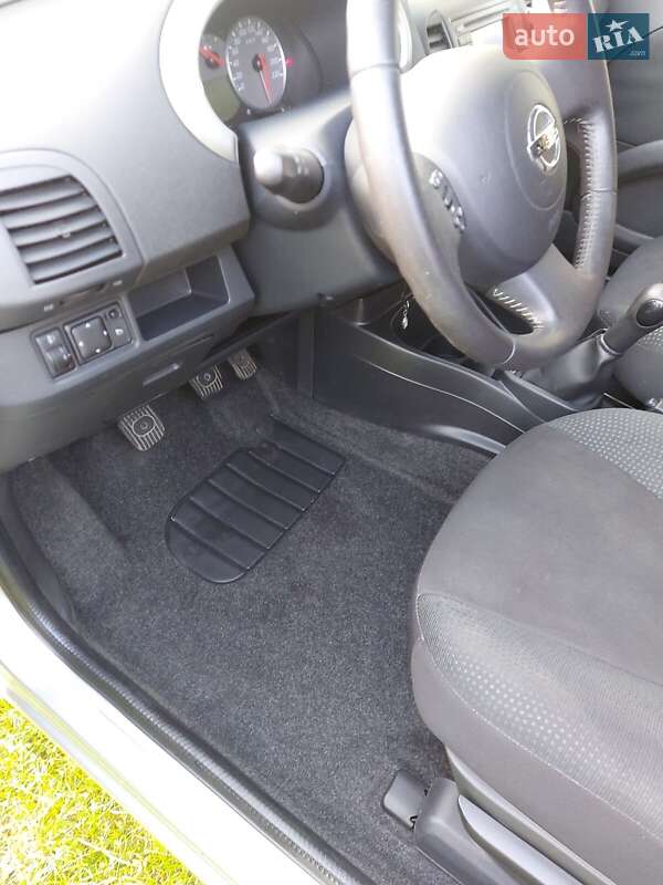 Хетчбек Nissan Micra 2010 в Івано-Франківську