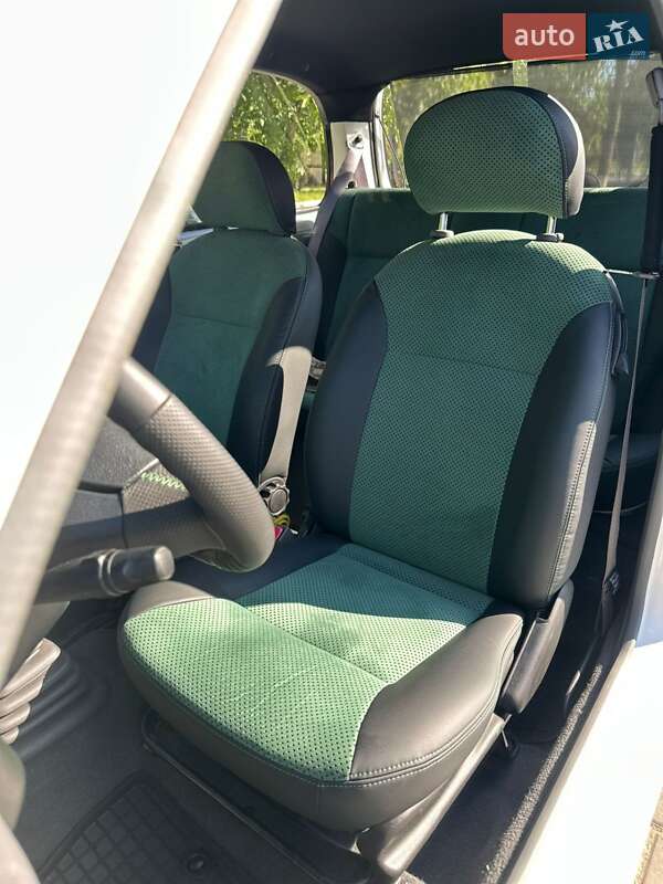 Хетчбек Nissan Micra 1997 в Чорноморську