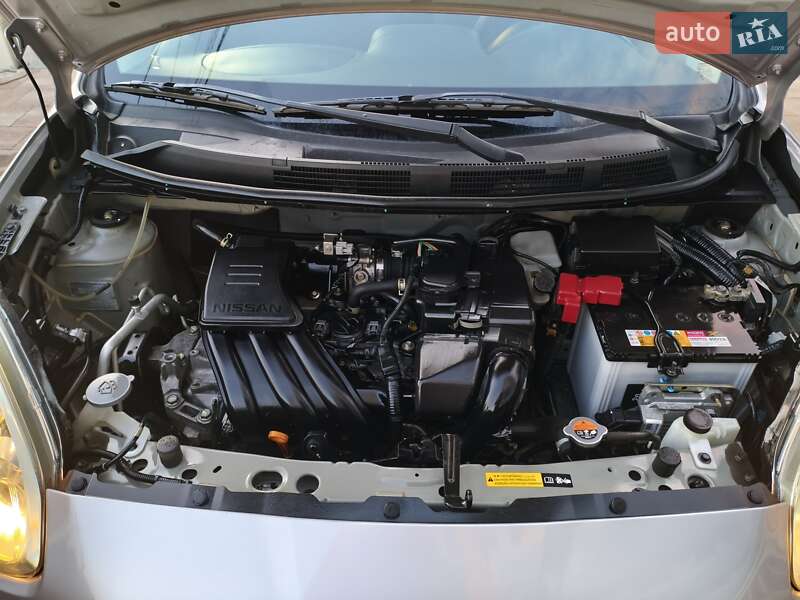 Хэтчбек Nissan Micra 2016 в Киеве