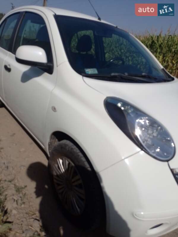 Хетчбек Nissan Micra 2009 в Володимирі
