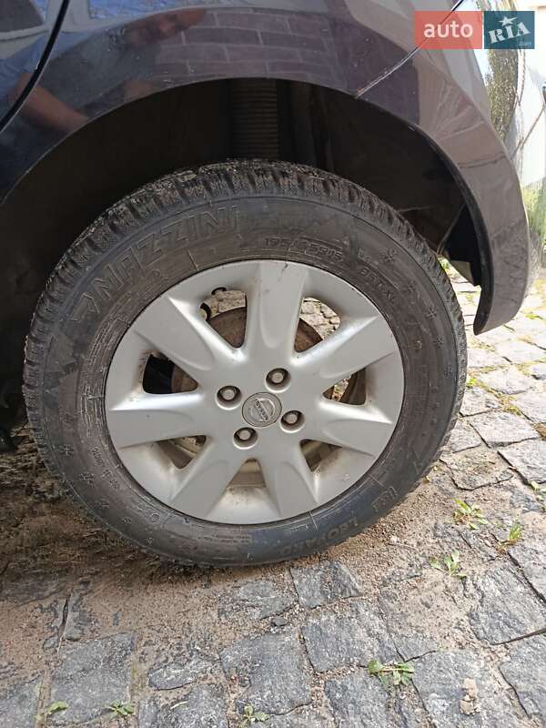 Хэтчбек Nissan Micra 2010 в Сумах