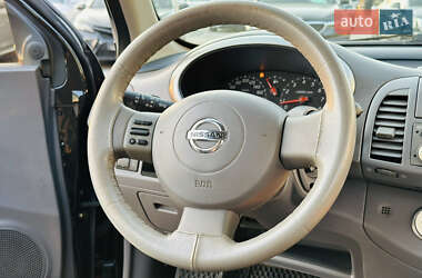 Хэтчбек Nissan Micra 2003 в 