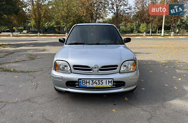 Хэтчбек Nissan Micra 2000 в Подольске
