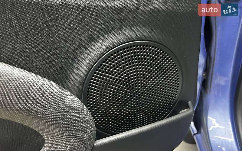 Хэтчбек Nissan Micra 2004 в Черновцах фото 8 Хэтчбек Nissan Micra 2004 в Черновцах