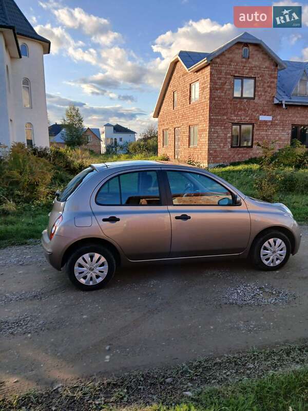 Хетчбек Nissan Micra 2008 в Чернівцях