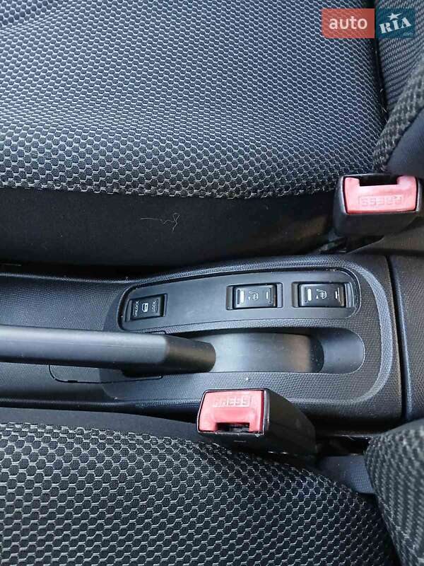 Хетчбек Nissan Micra 2008 в Чернівцях