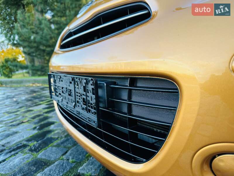 Хетчбек Nissan Micra 2012 в Харкові