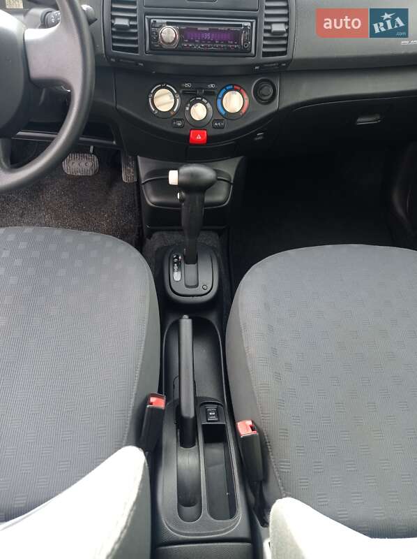 Хэтчбек Nissan Micra 2004 в Виннице