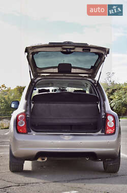 Хэтчбек Nissan Micra 2010 в 