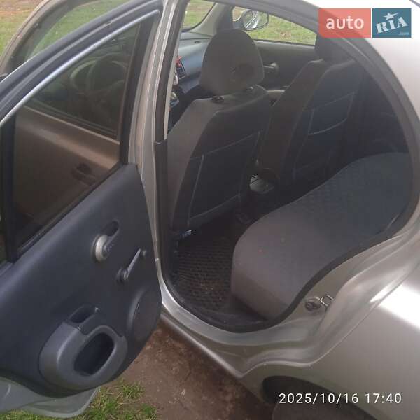 Хэтчбек Nissan Micra 2004 в Ровно фото 7 Хэтчбек Nissan Micra 2004 в Ровно